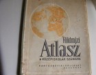 Ki büszkélkedhet még közülünk ilyen kb. 50 éves földrajzi atlasszal? ... és ha igen, akkor van, aki nem lapozta rongyosra? Én gyerekként annyi helyre szerettem volna utazni, hogy a párnám alá tettem és úgy aludtam. Elalvás előtt mindig elképzeltem hova mennék, de minimum ilyen távoli földrészre gondoljatok, mint Ausztrália. Sokat utaztam képzeletben. Imádtam. Részletesen megterveztem honnan hova, hol mit nézek, mit kóstolok meg, milyen emberekkel ismerkednék szívesen. Fene tudja, hogy ez mennyire jött be, de pár helyre már sikerült eljutnom. Mondjuk részben ez kis hazánkban történt. De szerencse az is, ha szép emlékeket látunk. Ha van elegendő szép emlékünk. Ti még emlékeztek ilyen atlaszra? Nyomjatok egy lájkot, ha igen! :)