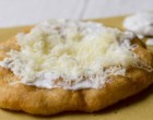 FOKHAGYMÁS TEJFÖLÖS LÁNGOS – CSEMPÉSSZ EGY KIS NYARAT A NAPODBA!