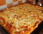 Gyorsan elkészíthető ropogósra pirult pizza amit nem kell keleszteni!