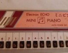 Mini Piano? Egy kis Do, Re, Mi, Fa, So, La, Ti, Do? vagy éppen visszafelé? Do, Ti, La, So, Fa, Mi, Re, Do? :D Na kb nekem ment a boci boci tarka meg a Für Elise, ennél tovább sosem jutottam :D De a Für elise az már kimondottan komoly teljesítmény volt :D Kinek ismerős e nemes retró hangszer? :D 