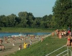 Íme a titkos magyar beach, amiről csak a helyiek tudnak pedig reklámozni kéne : homokos “tengerpart” Magyarországon! Strandolás, vizisportok, tökéletes üdülőhely gyerekeknek és felnőtteknek!