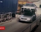 A Passat tetején vitt egy másik kocsit, “azt hitte szabályos” - videó