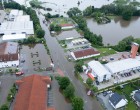 Hatalmas zuhé Pásztón! Folyókká változtak az utak, mindent vitt magával a vihar – videó